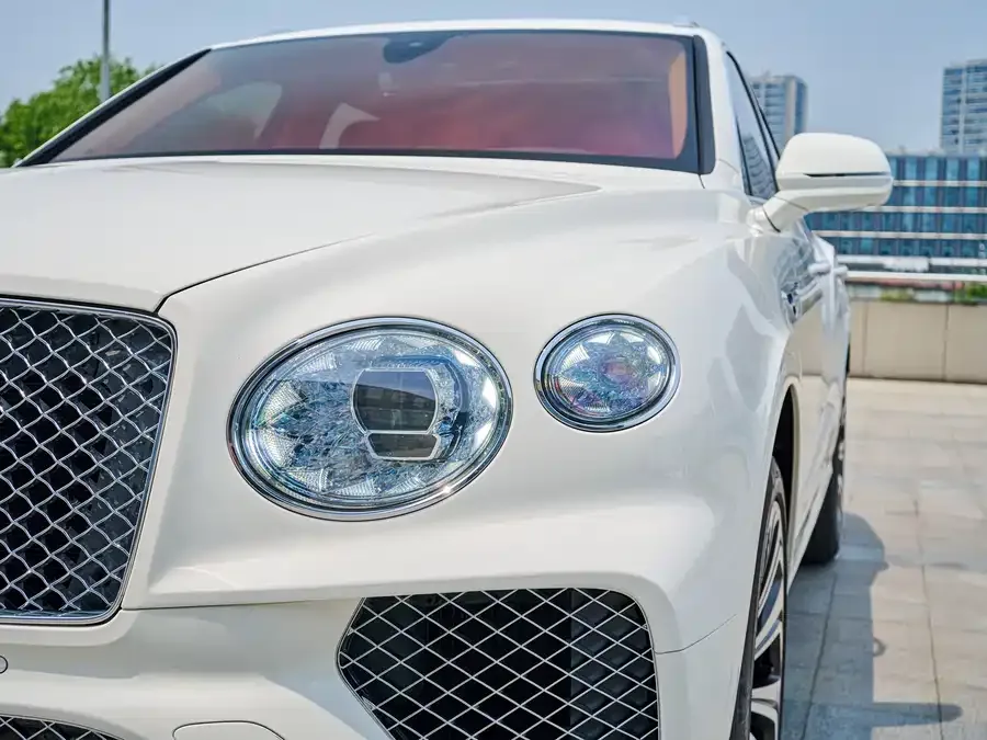 Bentley Bentayga Bentayga 2022 4.0T V8 2022 — миниатюра 2