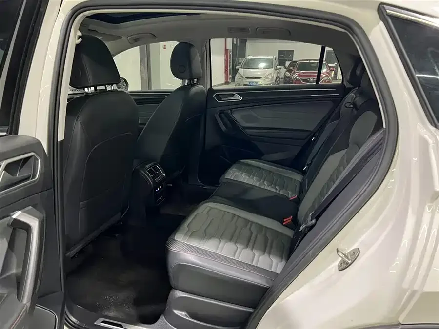 Volkswagen Tiguan X Tiguan X 2022 330TSI 2WD Enjoy Edition 2022 — миниатюра 4