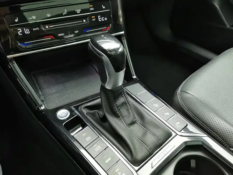 Volkswagen Passat New Energy Passat New Energy 2022 430PHEV Hybrid Luxury Edition 2022 — миниатюра 4