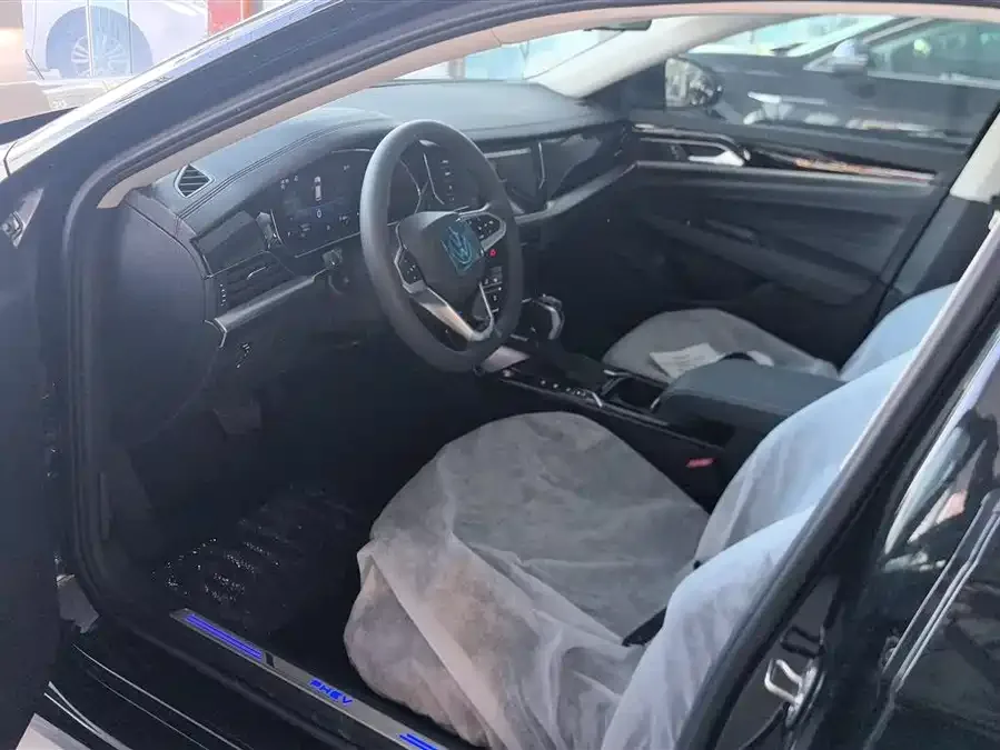 Volkswagen Passat New Energy Passat New Energy 2025 430PHEV Hybrid Business Edition 2026 — миниатюра 3