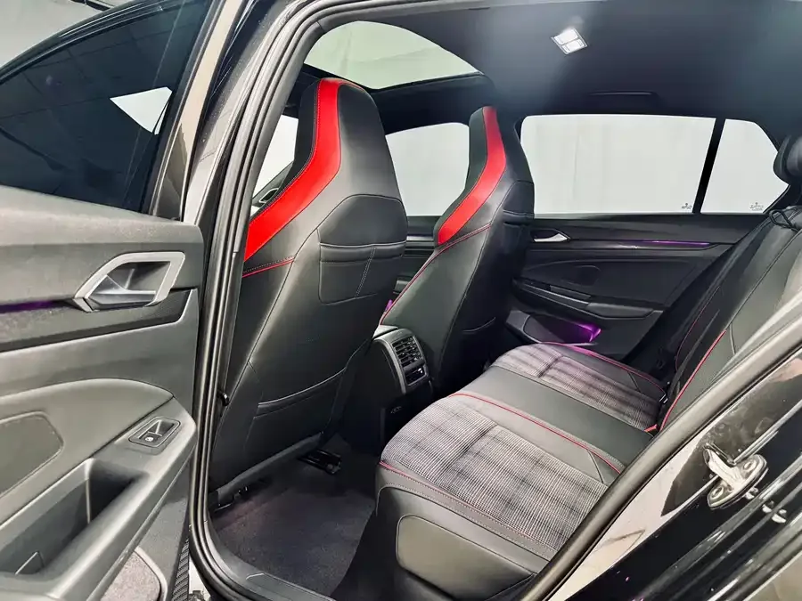 Volkswagen GOLF GTI Golf GTI 2023 380TSI DSG GTI 2023 — миниатюра 3