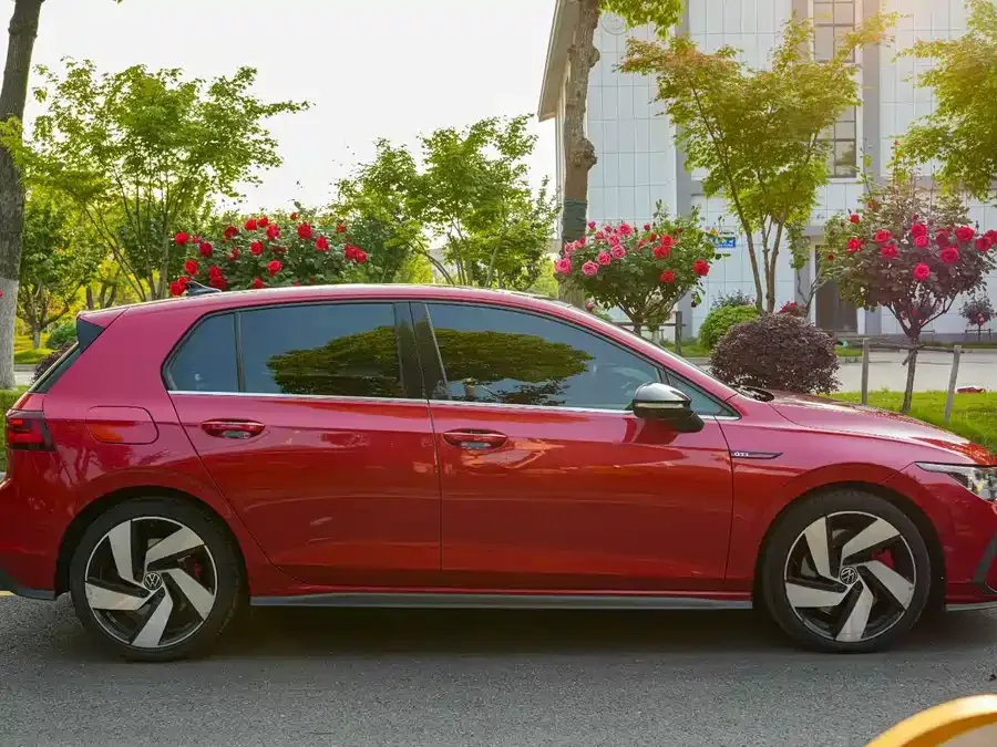 Volkswagen GOLF GTI Golf GTI 2021 380TSI DSG GTI 2022 — миниатюра 2