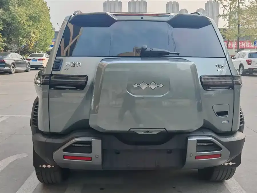 BYD Leopard Titanium 3 Titanium 3 2025 501KM 4WD Max Edition 2025 — миниатюра 3