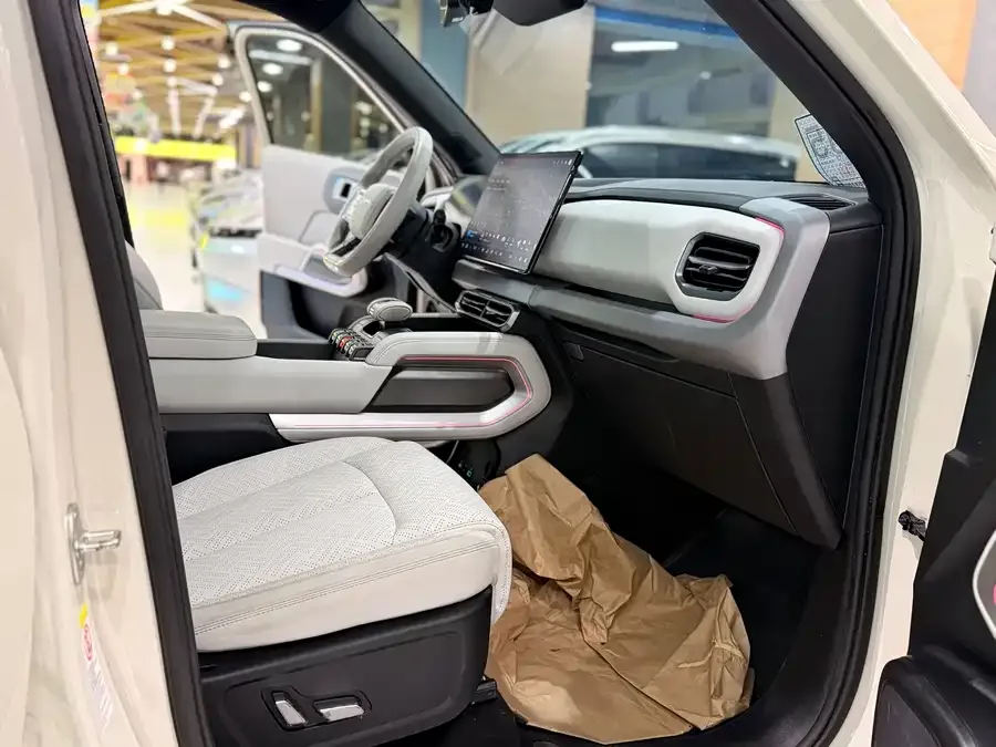 BYD Leopard Titanium 3 Titanium 3 2025 501KM 4WD Max Edition 2025 — миниатюра 5