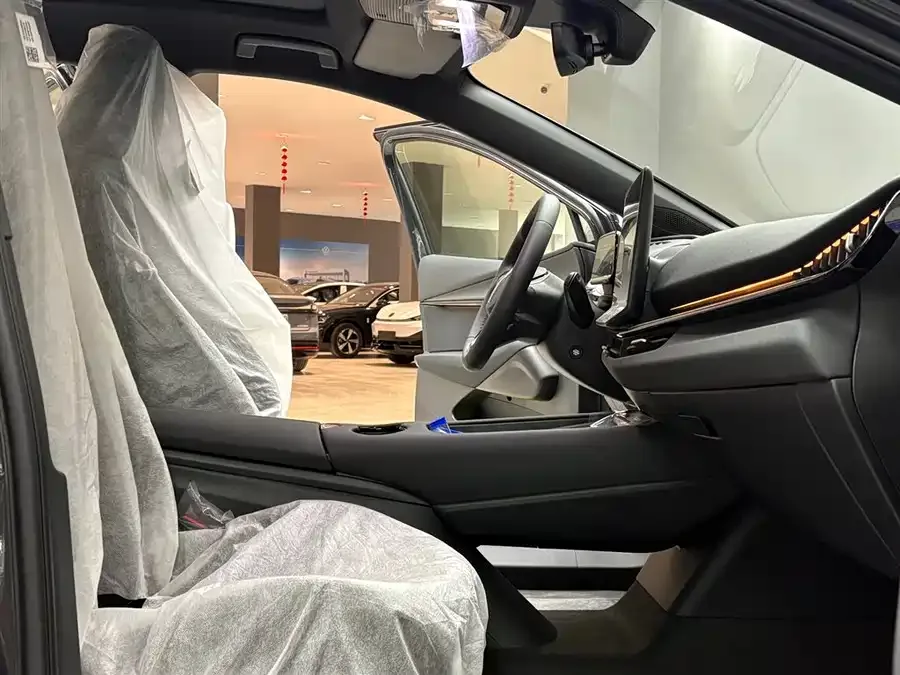 Volkswagen ID. Unyx 06 2025 Pure 2026 — миниатюра 4