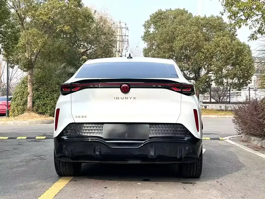 Volkswagen ID. Unyx Yuzhong 06 2024 Ultra long-range version 2025 — миниатюра 3