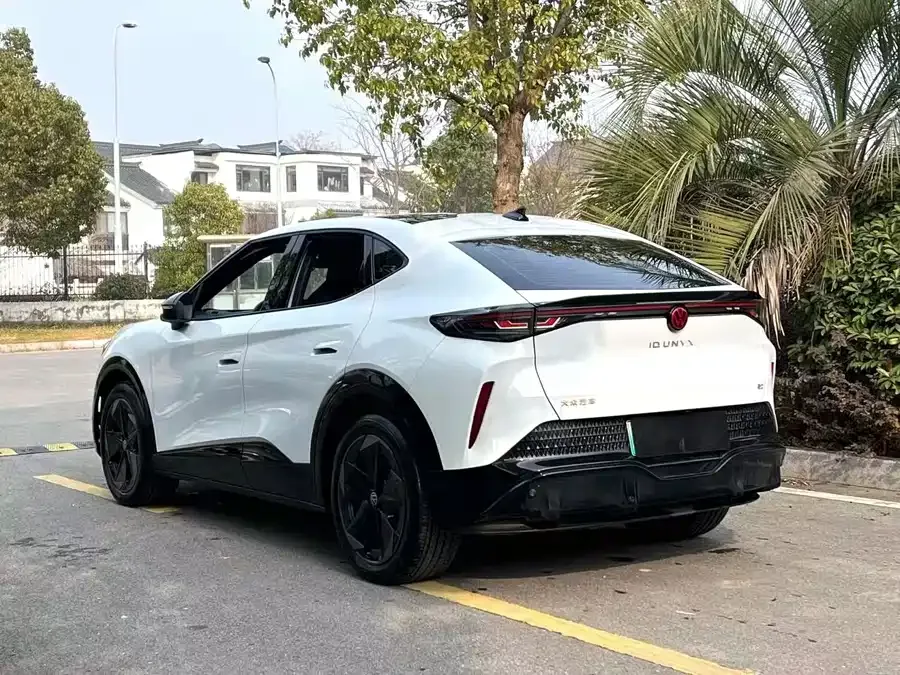 Volkswagen ID. Unyx Yuzhong 06 2024 Ultra long-range version 2025 — миниатюра 5