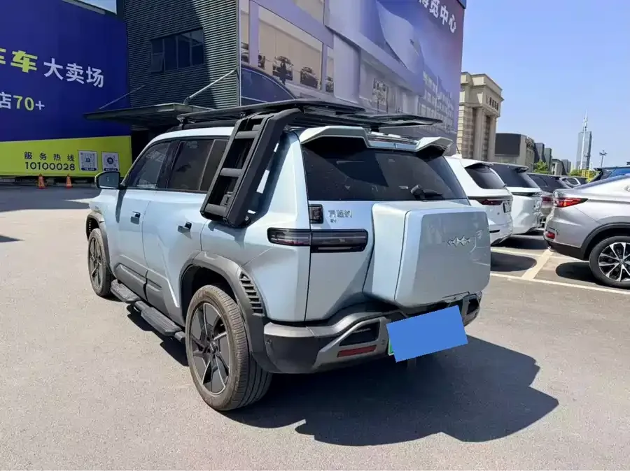 BYD Leopard Titanium 3 Titanium 3 2025 501KM 4WD Ultra Edition 2025 — миниатюра 3