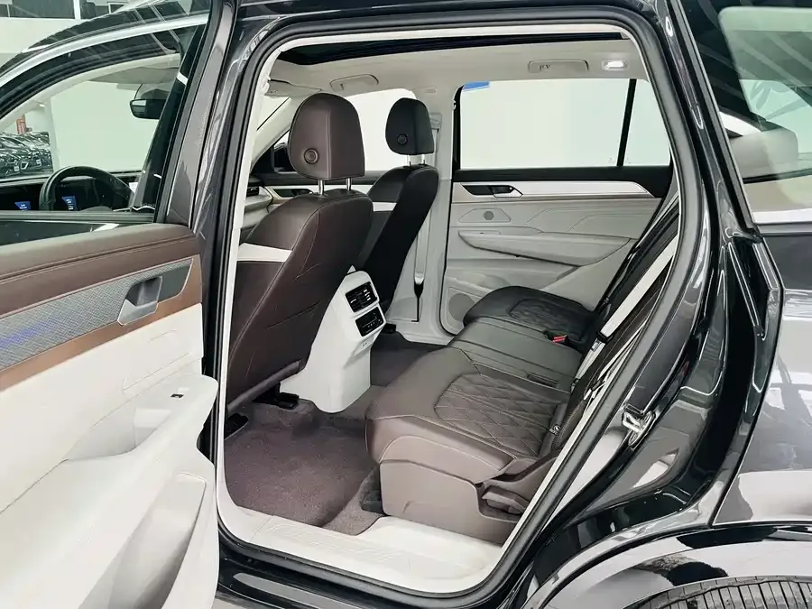 Volkswagen Tavendor 2023 Lanxun 380TSI 4WD R-Line Touring Edition 2023 — миниатюра 3