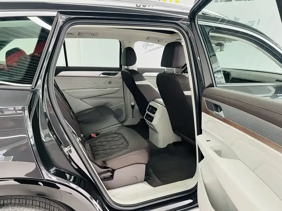 Volkswagen Tavendor 2023 Lanxun 380TSI 4WD R-Line Touring Edition 2023 — миниатюра 4