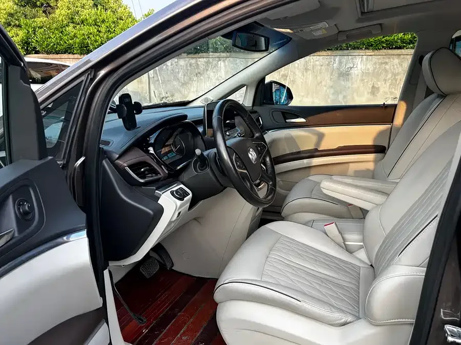 Buick GL8 2022 Land Business Class 652T Comfort Edition 2022 — миниатюра 3