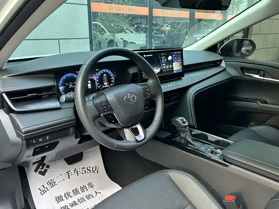 Toyota Camry Camry 2024 Hybrid 2.5HG Premium Edition 2024 — миниатюра 4