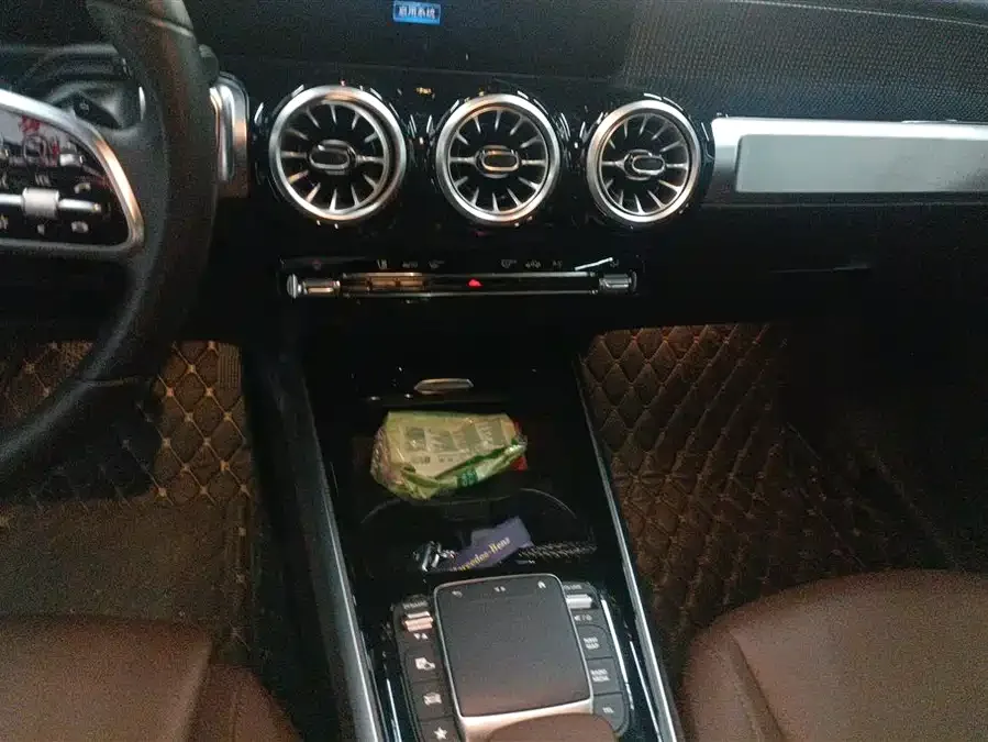 Mercedes-Benz GLB-Class Mercedes-Benz GLB 2022 GLB 220 Dynamic 2022 — миниатюра 4