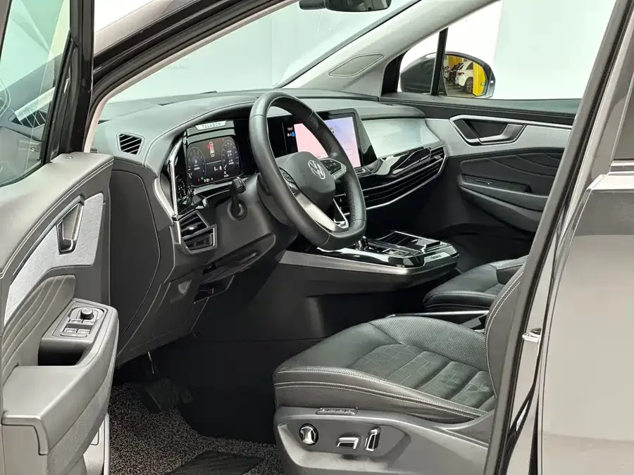 Volkswagen Talagon 2022 Lanjing 380TSI 4WD Luxury Jiajing Edition Pro 6 Seaters 2023 — миниатюра 4