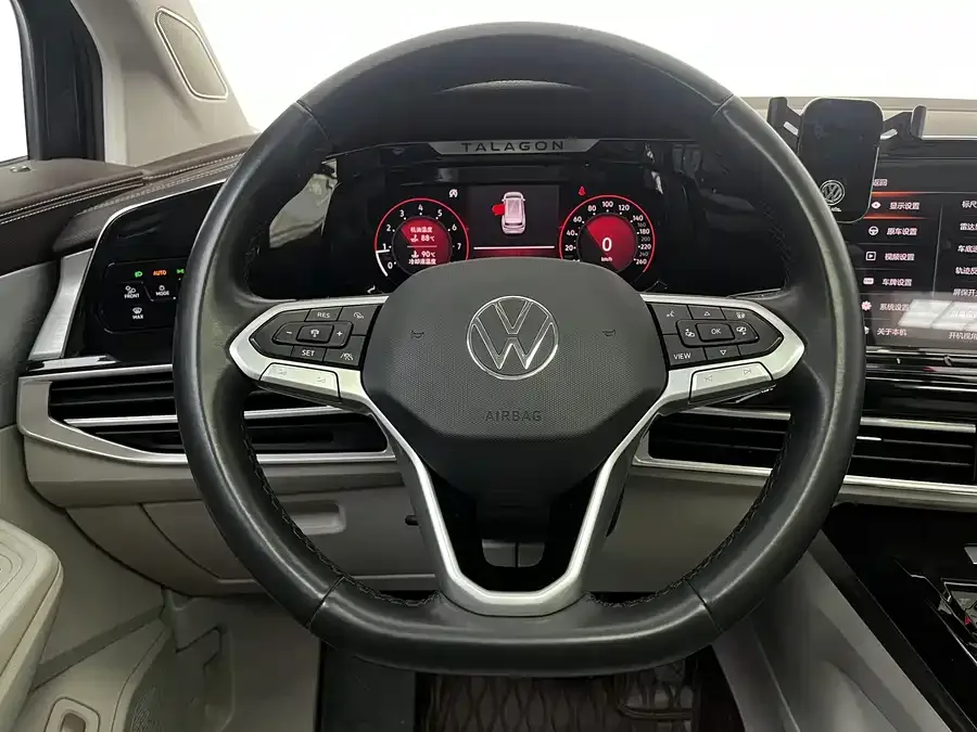 Volkswagen Talagon 2022 Lanjing 380TSI 4WD Luxury Jiajing Edition Pro 6 Seaters 2023 — миниатюра 3
