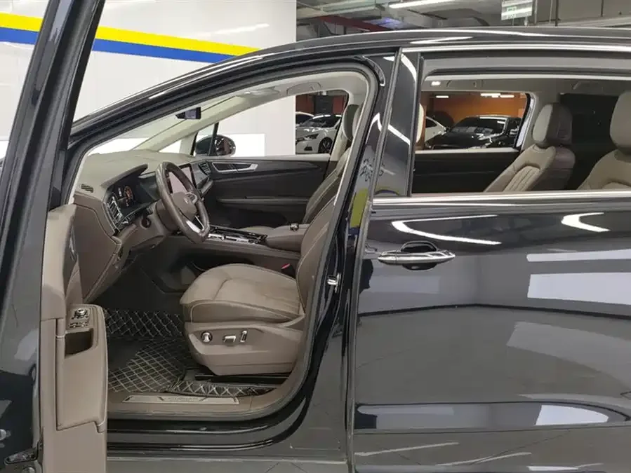 Volkswagen Viloran Weiran 2022 380TSI Zunchi Edition 2022 — миниатюра 3