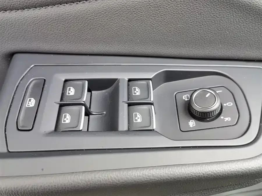 Volkswagen Talagon Lanjing 2023 facelift 380TSI 4WD luxury version Pro 7 seats 2023 — миниатюра 3