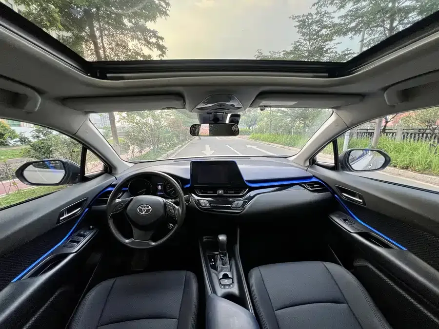 Toyota C-HR 2022 2.0L Comfort Edition 2022 — миниатюра 2