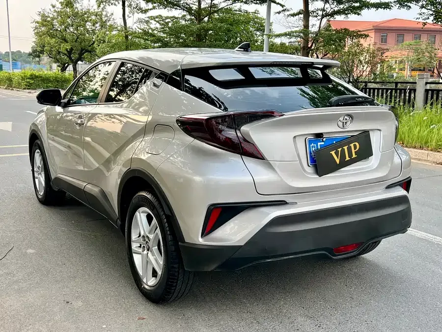 Toyota C-HR 2022 2.0L Comfort Edition 2022 — миниатюра 3