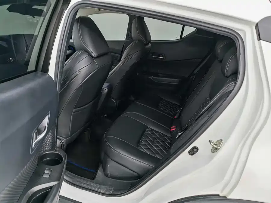 Toyota C-HR 2021 2.0L Comfort Edition 2022 — миниатюра 2