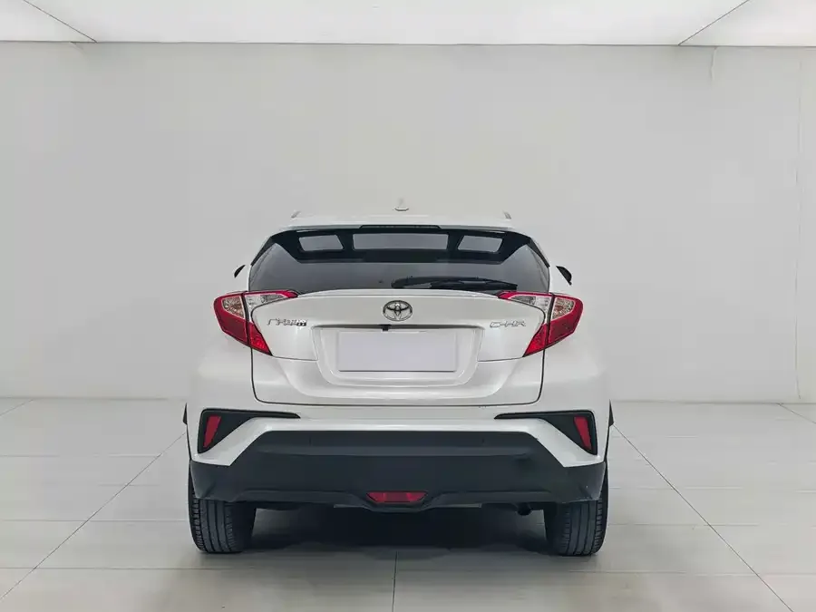 Toyota C-HR 2021 2.0L Comfort Edition 2022 — миниатюра 3