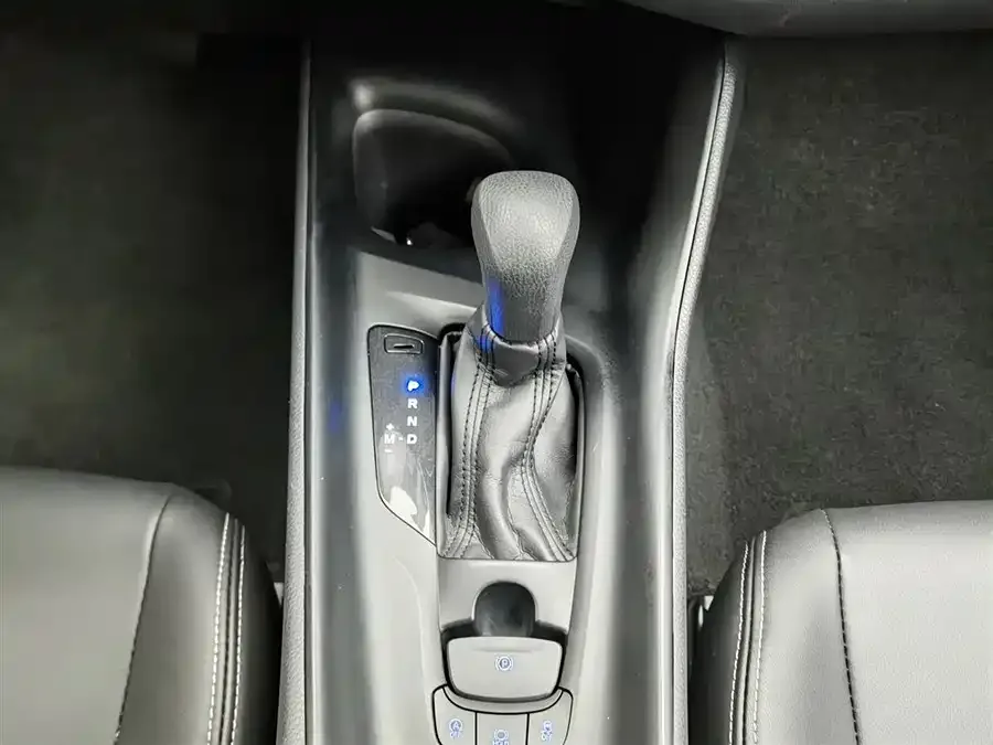 Toyota C-HR 2021 2.0L Comfort Edition 2022 — миниатюра 4