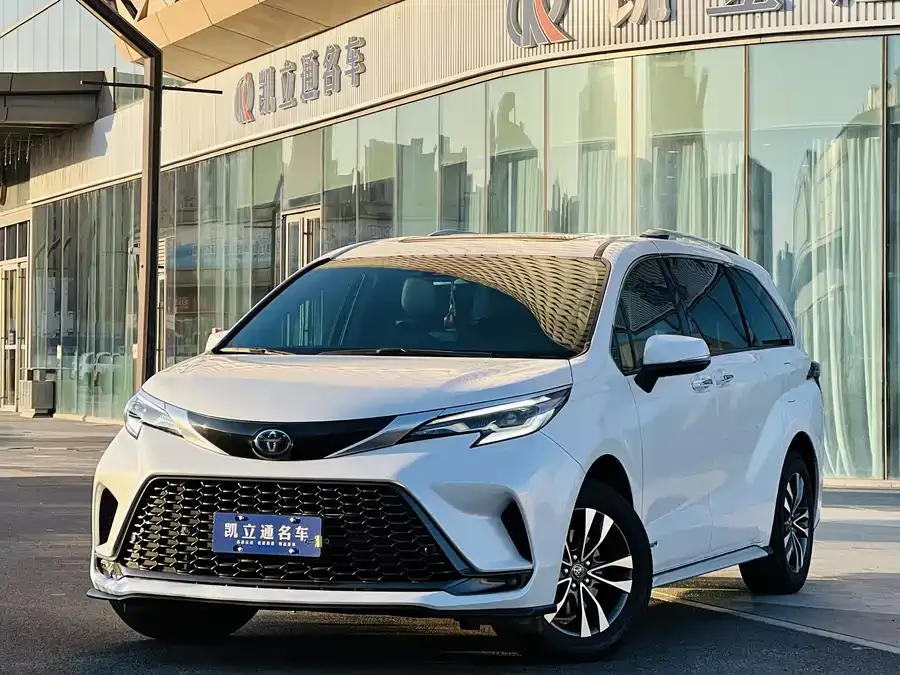 Toyota Granvia 2024