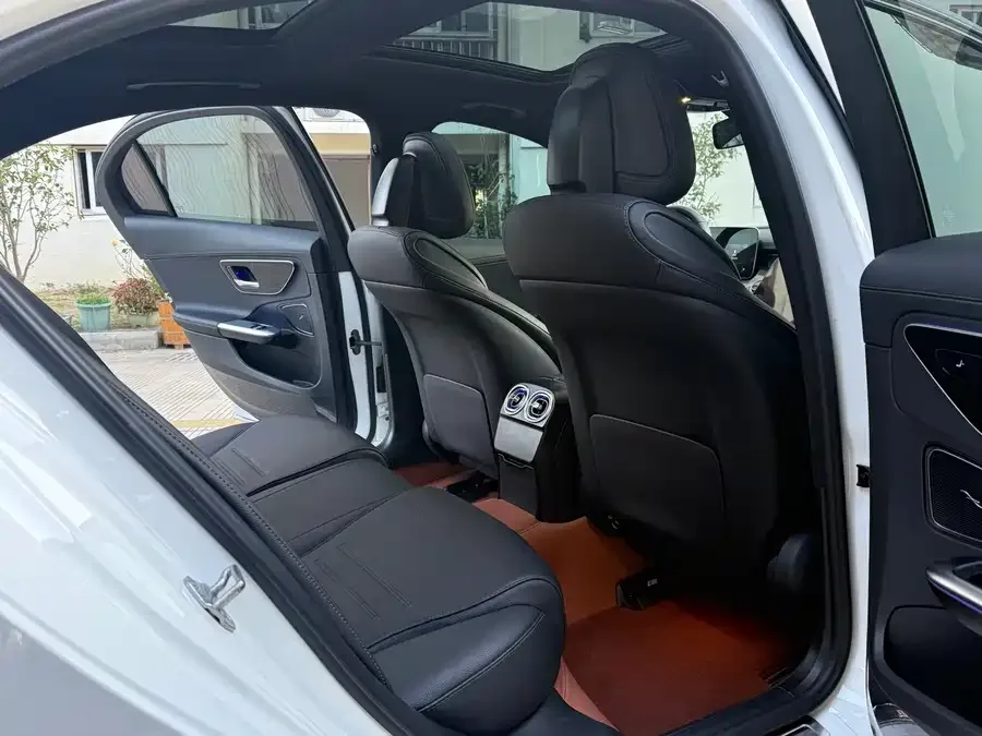 Mercedes-Benz Class C Mercedes-Benz C-Class 2022 C 260 L Sports Edition 2022 — миниатюра 3