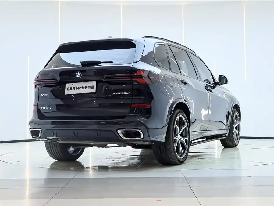 BMW X5 2023 xDrive 30Li Exclusive M Sport Night Edition 2024 — миниатюра 2