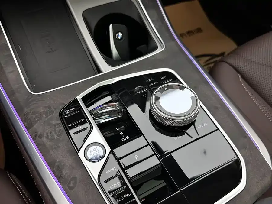 BMW X5 2023 xDrive 30Li Exclusive M Sport Package 2023 — миниатюра 5