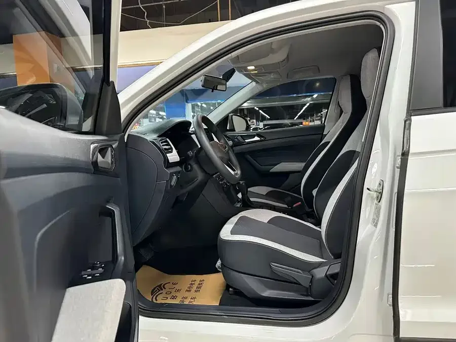 Volkswagen Tiguan (Tharu) Tuyue 2025 New 1.5L Ruijin Edition 2024 — миниатюра 5