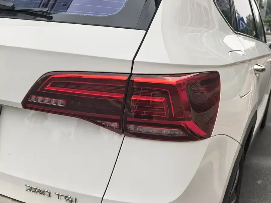 Volkswagen Tiguan (Tharu) Tuyue 2022 280TSI 2WD Luxury Edition 2022 — миниатюра 3