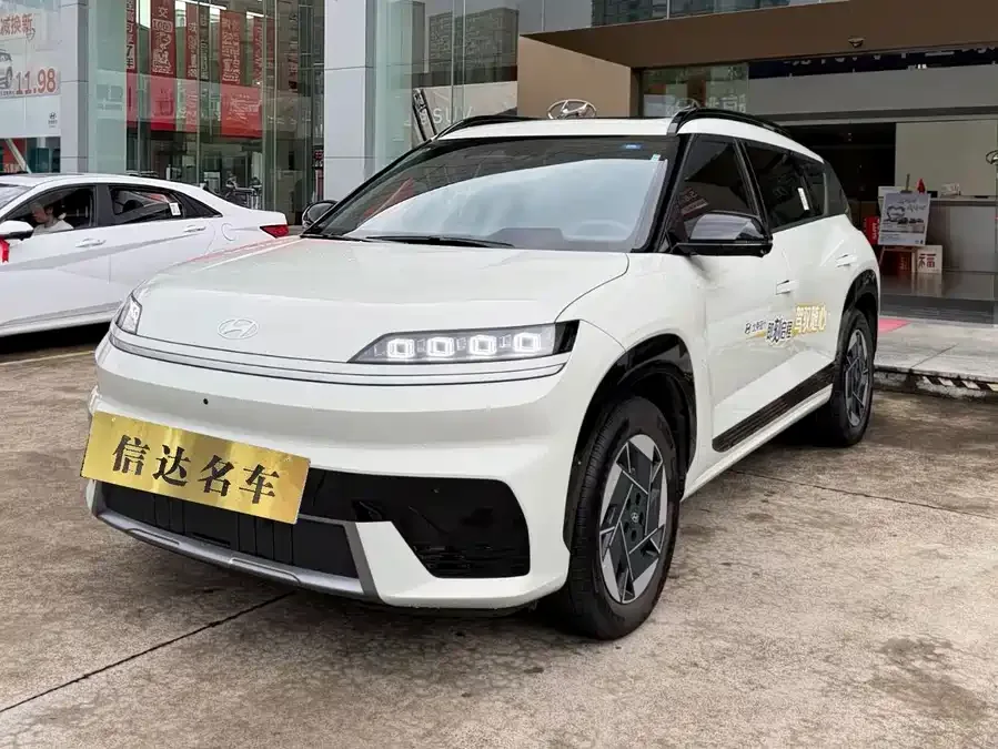 Hyundai EO Yiou EO Yiou 2025 2WD TECH Edition 64.2kWh 2025 — фото 1, купить с доставкой в Москву