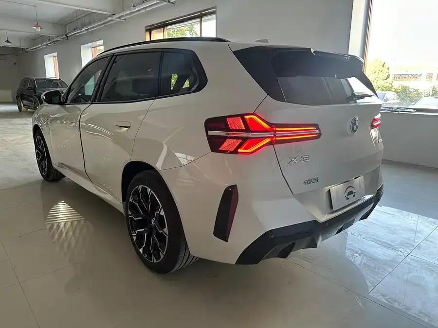 BMW X3 2025 xDrive30L Exclusive M Sport Package 2025 — миниатюра 2