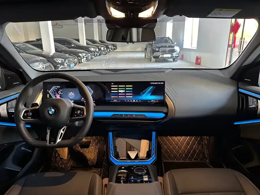 BMW X3 2025 xDrive30L Exclusive M Sport Package 2025 — миниатюра 3