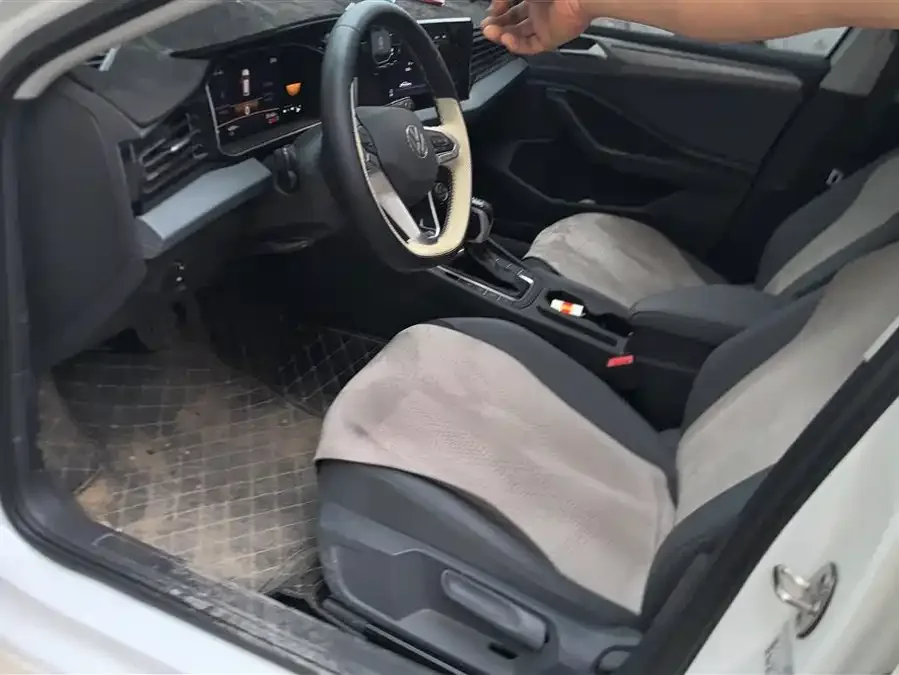 Volkswagen Sagitar 2024 Sagitar 200TSI DSG Flying Edition 2024 — миниатюра 3