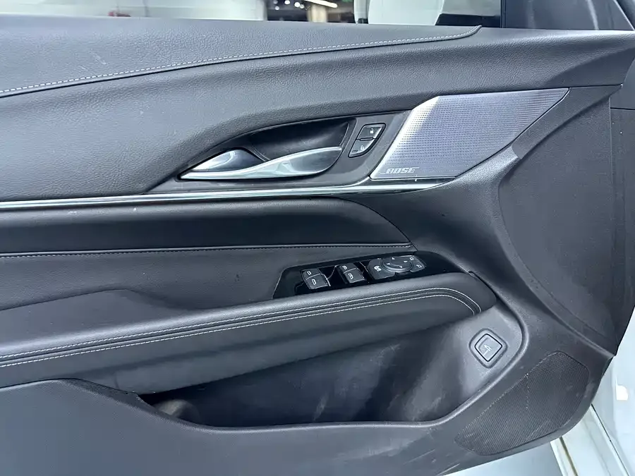 Cadillac CT4 2023 28T Luxury Edition 2022 — миниатюра 3