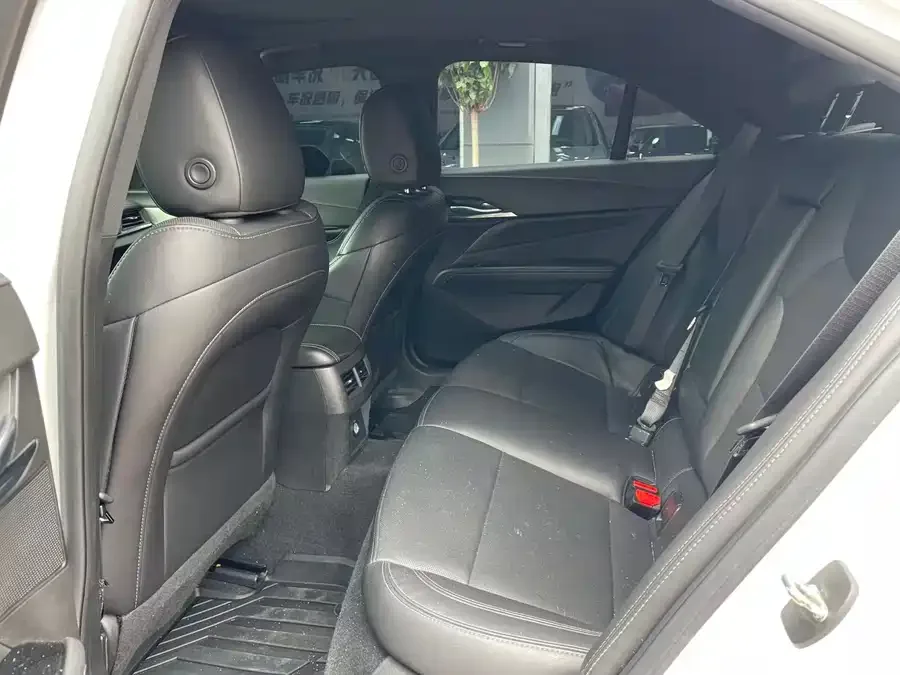 Cadillac CT4 2023 25T Luxury Edition 2023 — миниатюра 3