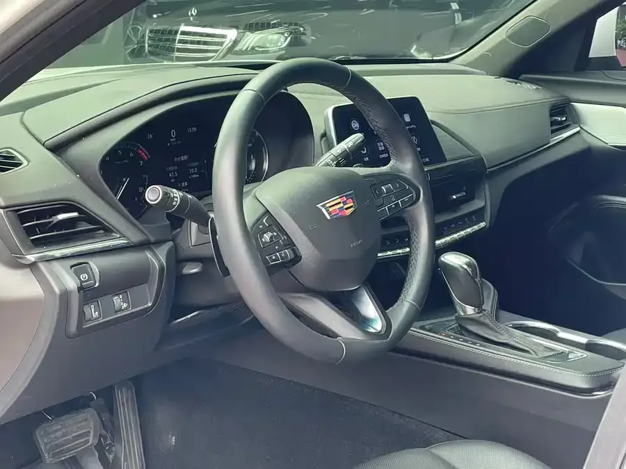 Cadillac CT4 2023 25T Luxury Edition 2023 — миниатюра 5