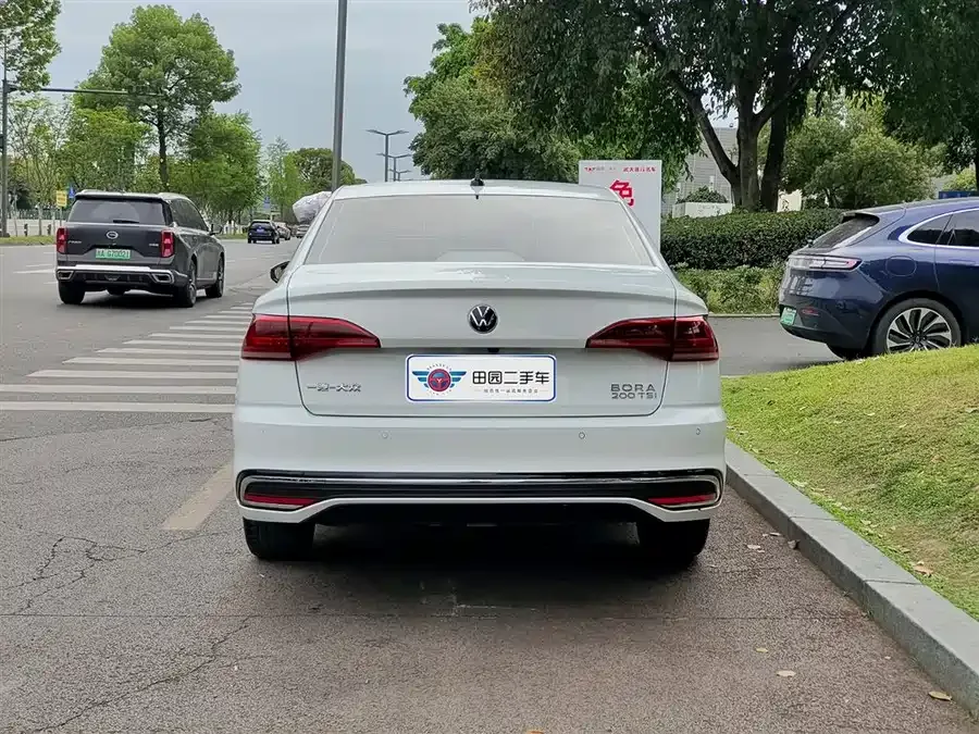Volkswagen Bora Bora 2023 200TSI DSG Joy-Drive PRO Edition 2024 — миниатюра 2