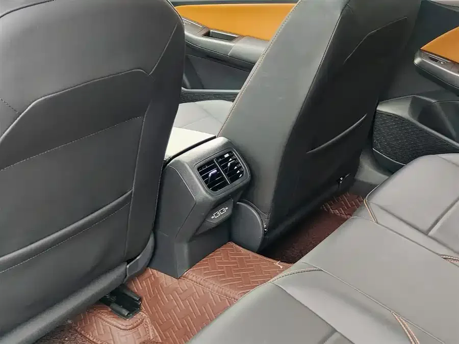 Volkswagen Bora Bora 2023 200TSI DSG Joy-Drive PRO Edition 2024 — миниатюра 3