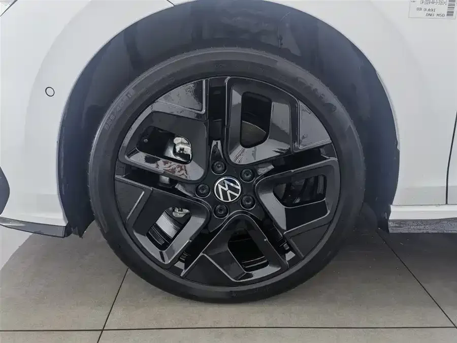 Volkswagen Golf Golf 2025 300TSI R-Line 2025 — миниатюра 5