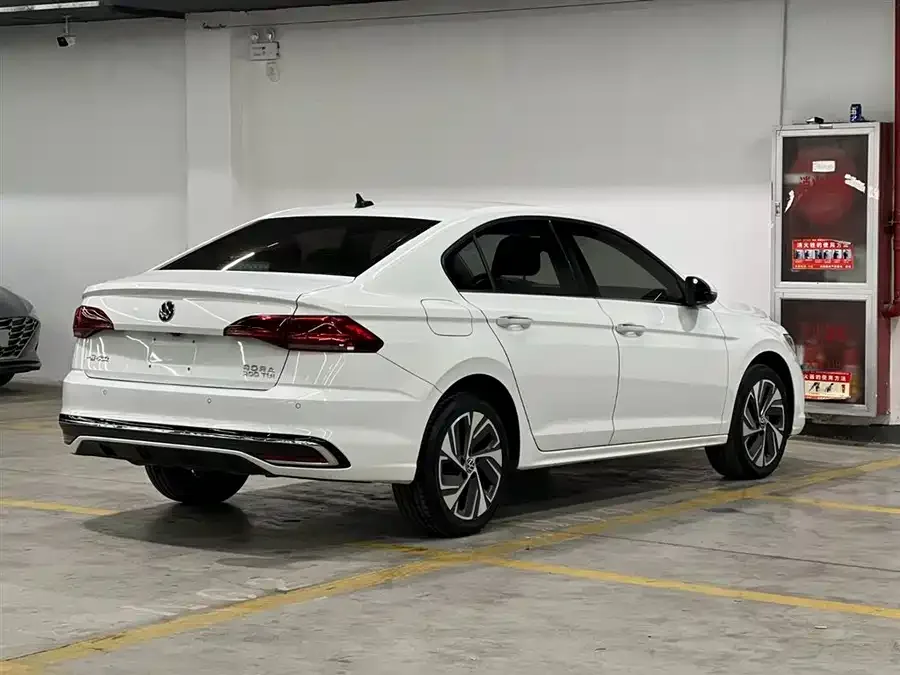 Volkswagen Bora Bora 2023 200TSI DSG Joy Edition 2023 — миниатюра 2