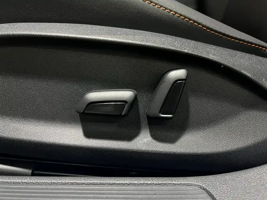 Volkswagen Bora Bora 2023 200TSI DSG Joy Edition 2023 — миниатюра 3