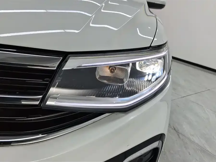 Volkswagen Bora Bora 2023 200TSI DSG Joy Edition 2023 — миниатюра 5