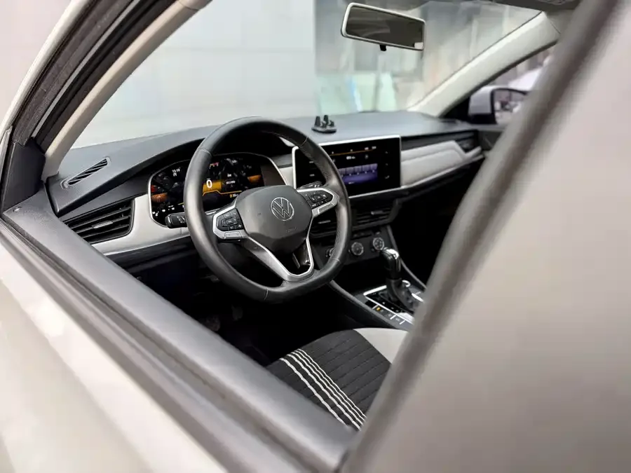 Volkswagen Bora Bora 2024 200TSI DSG Free Travel Edition 2024 — миниатюра 4