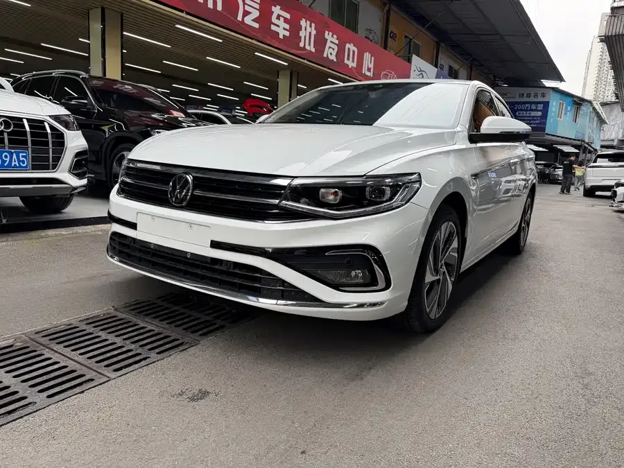 Volkswagen Bora 2023