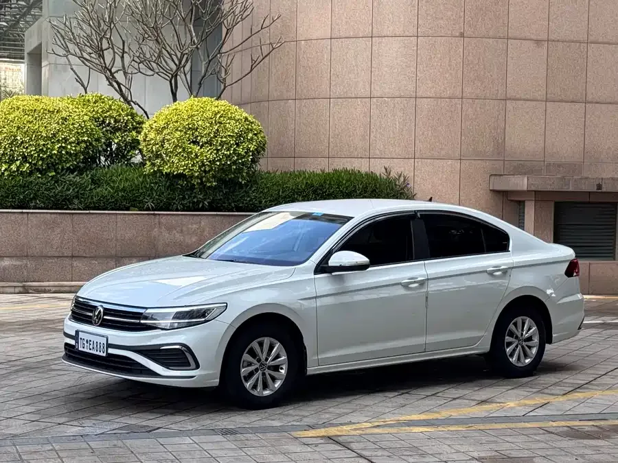 Volkswagen Bora 2024