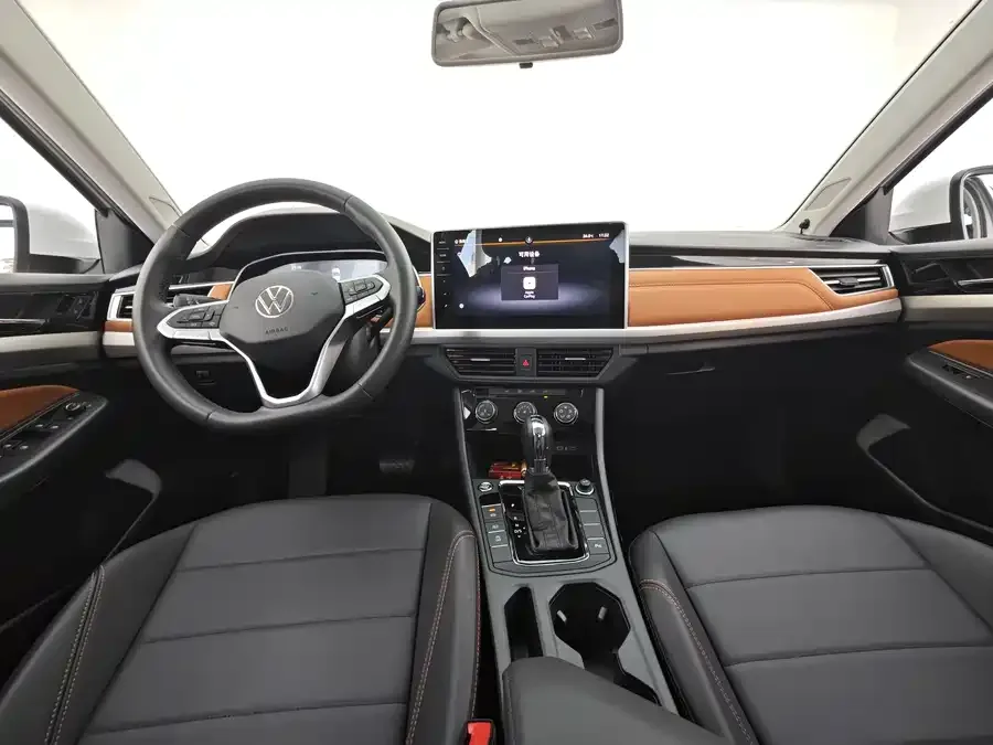 Volkswagen Bora Bora 2023 200TSI DSG Joy Edition 2023 — миниатюра 3