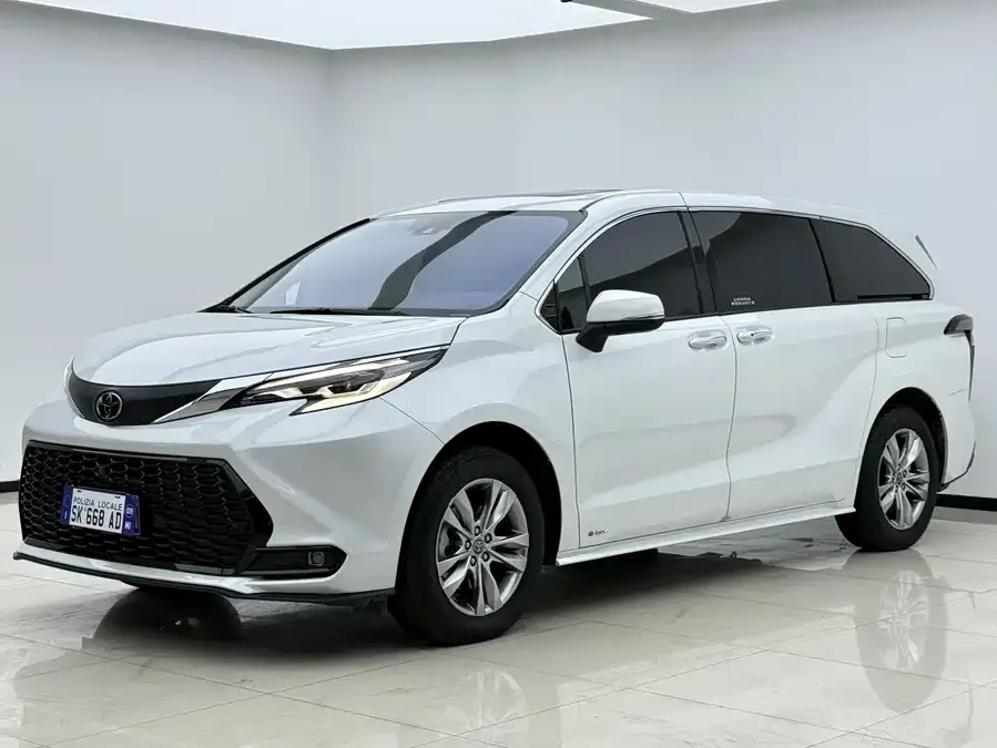 Toyota Sienna 2024